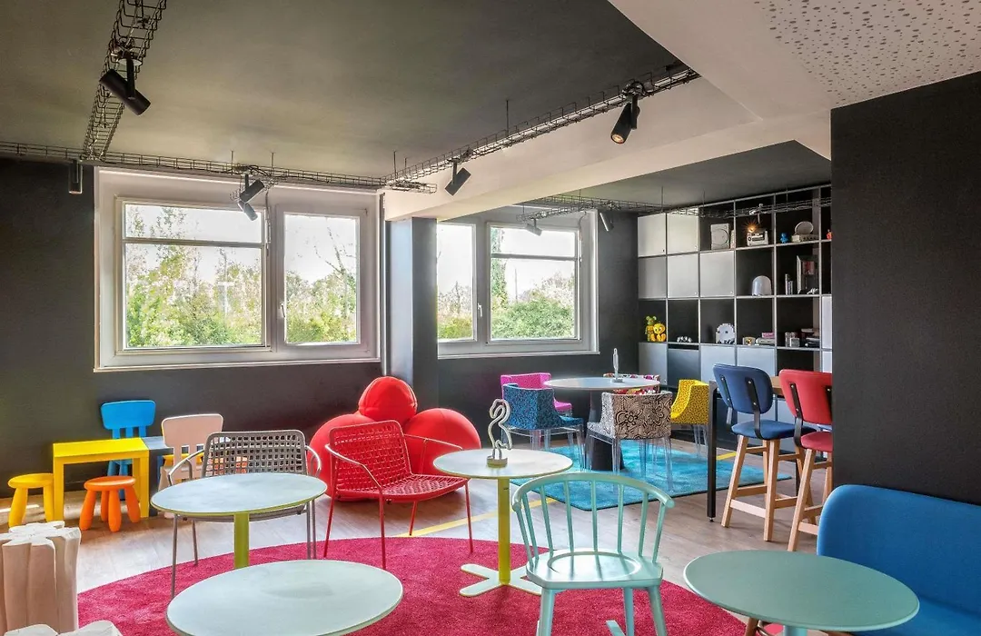 Ibis Styles Lyon Bron Eurexpo-1