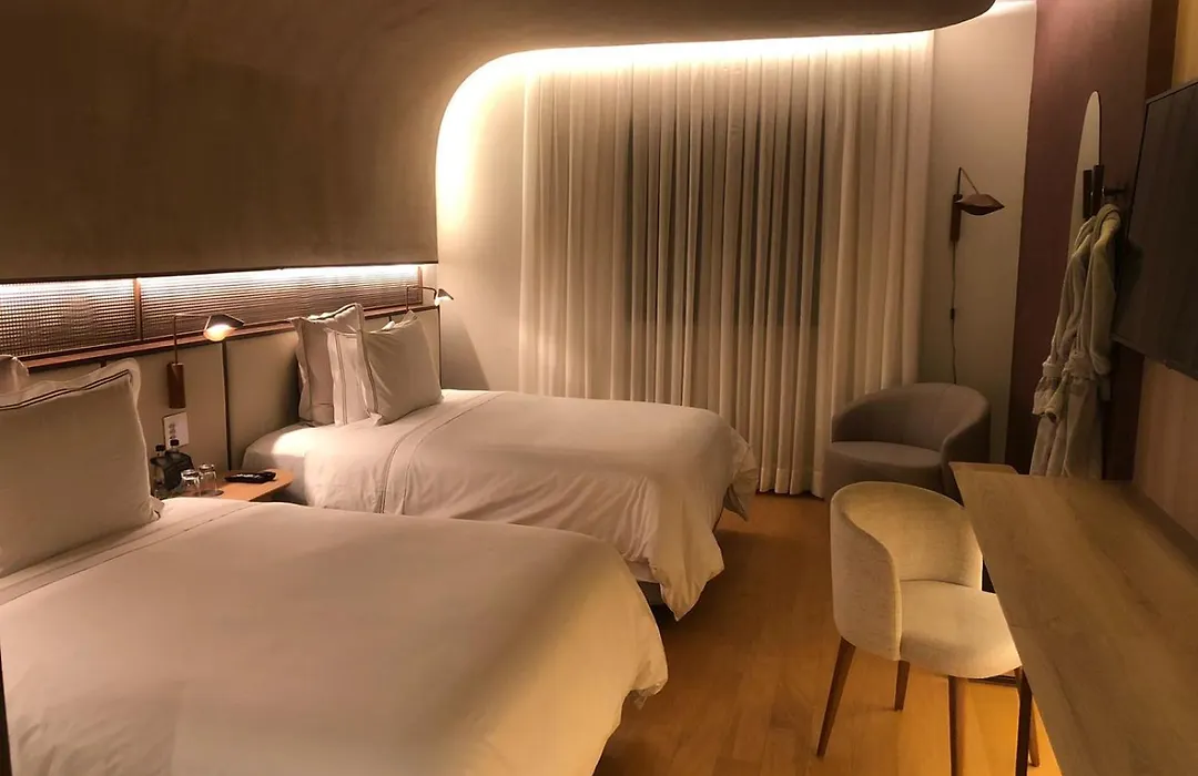 Qoya Hotel Curitiba, Curio Collection By Hilton-1