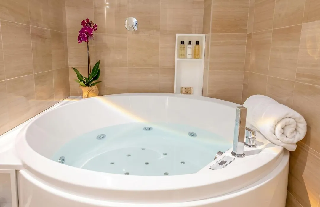 City Gate - Luxury Suites-1