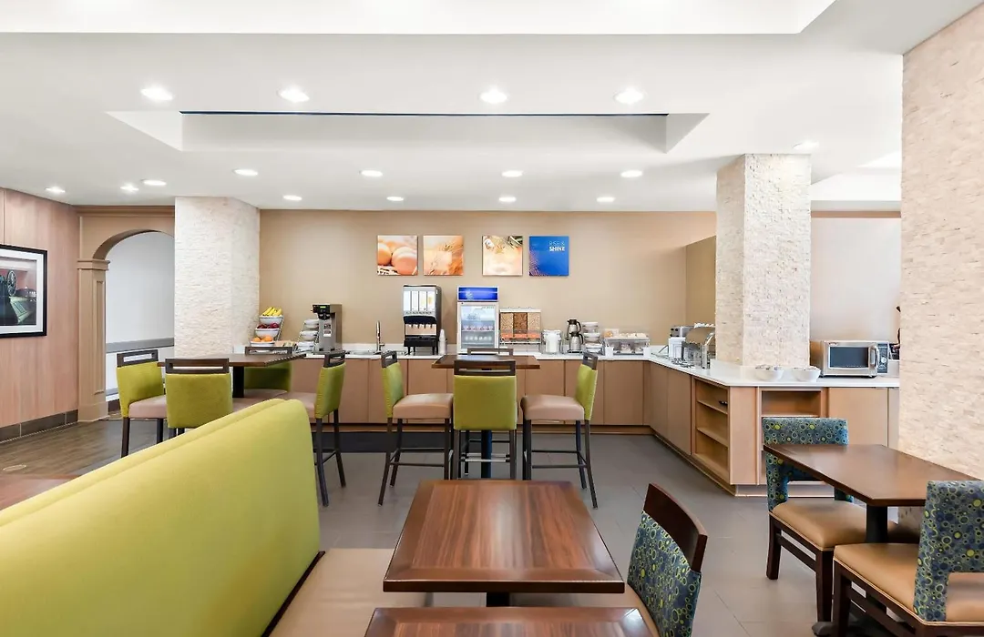 Comfort Suites New Orleans East-1