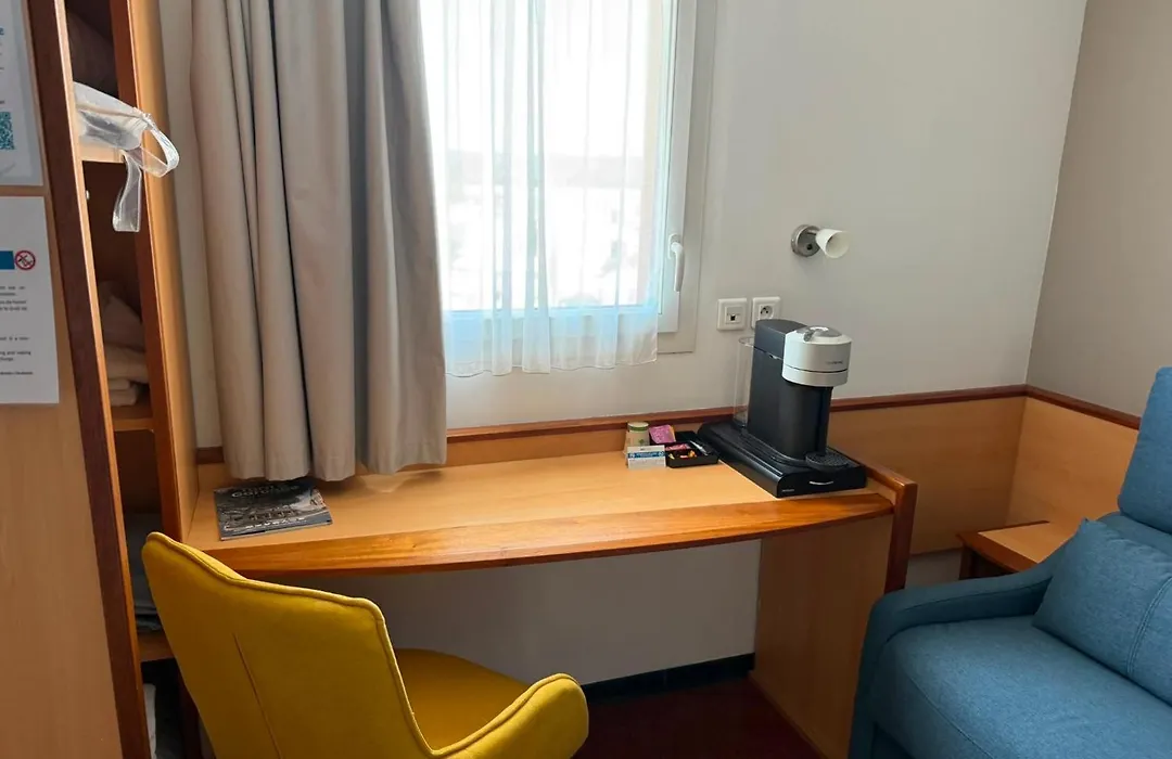 Brit Hotel Confort Montauban-1