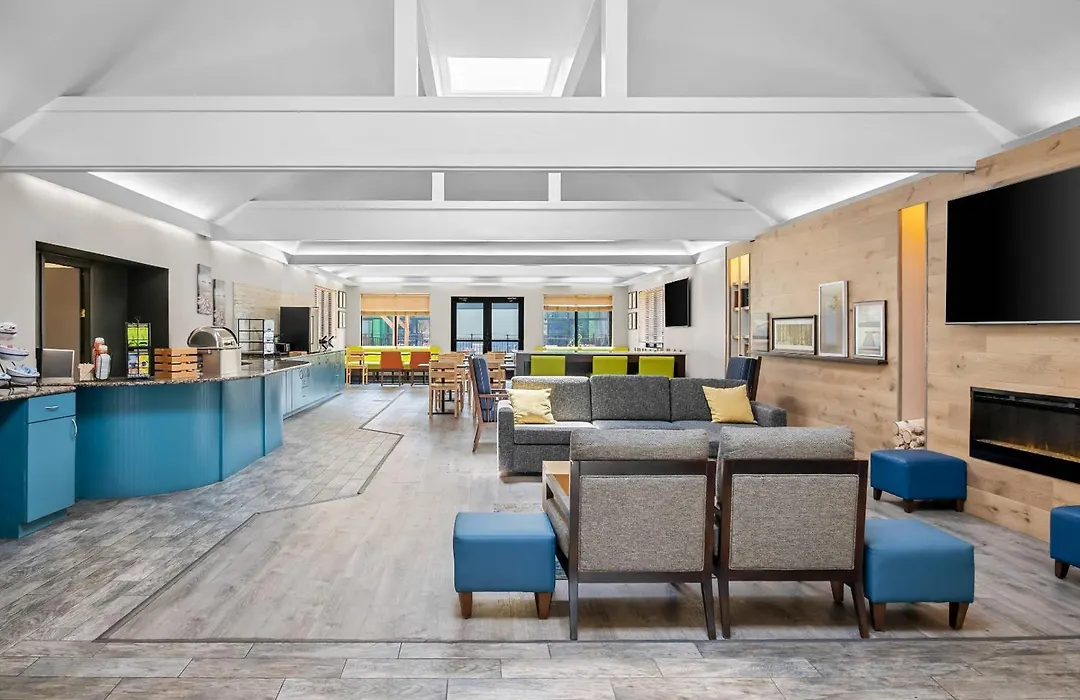 Country Inn & Suites By Radisson, Muskegon, Mi-1