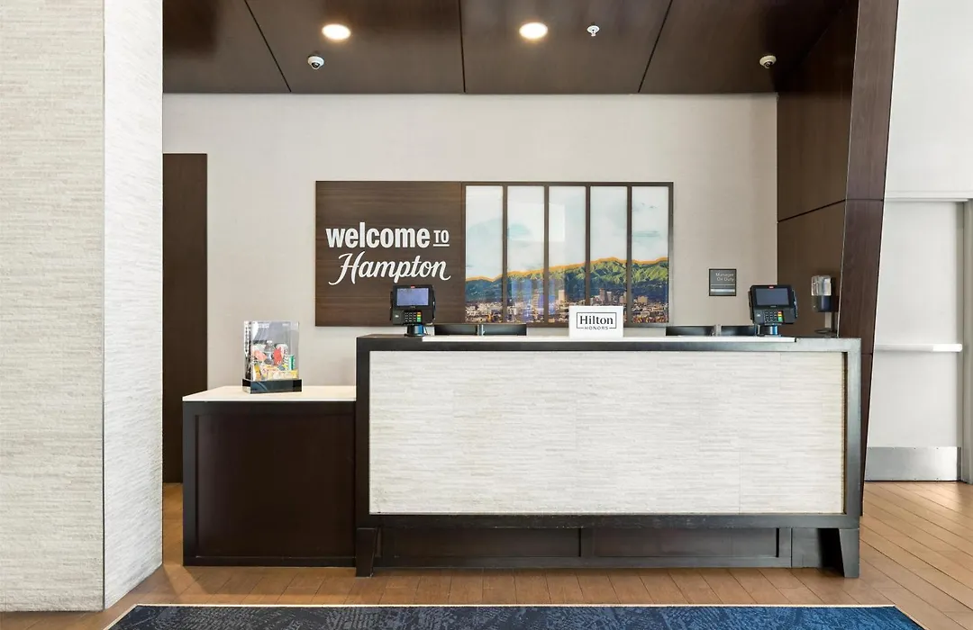 Hampton Inn & Suites Los Angeles - Glendale-1