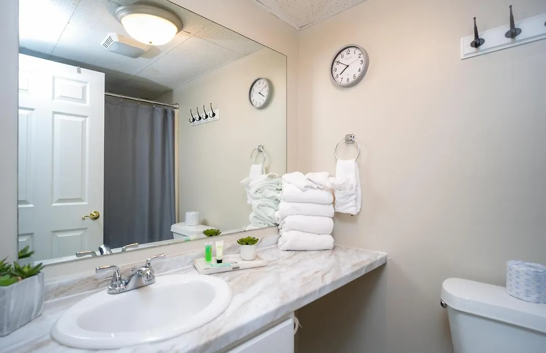 Condo In Gatlinburg Very Peaceful - 10 Min Walk To Main Strip-1