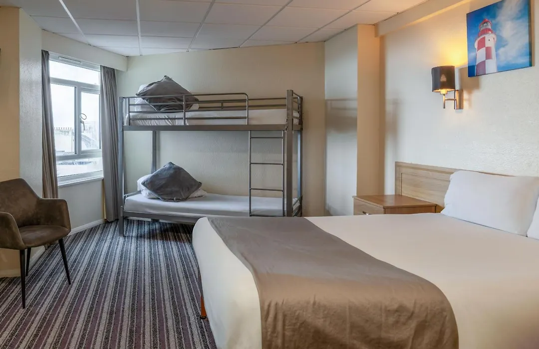 The Grand Burstin Hotel-1