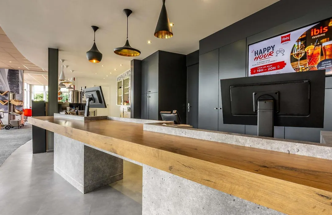 ibis Issoire-1