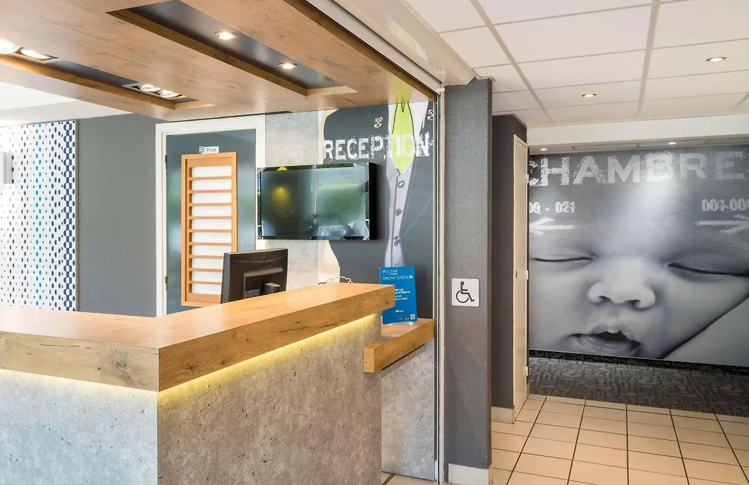 Ibis Budget Senlis-1