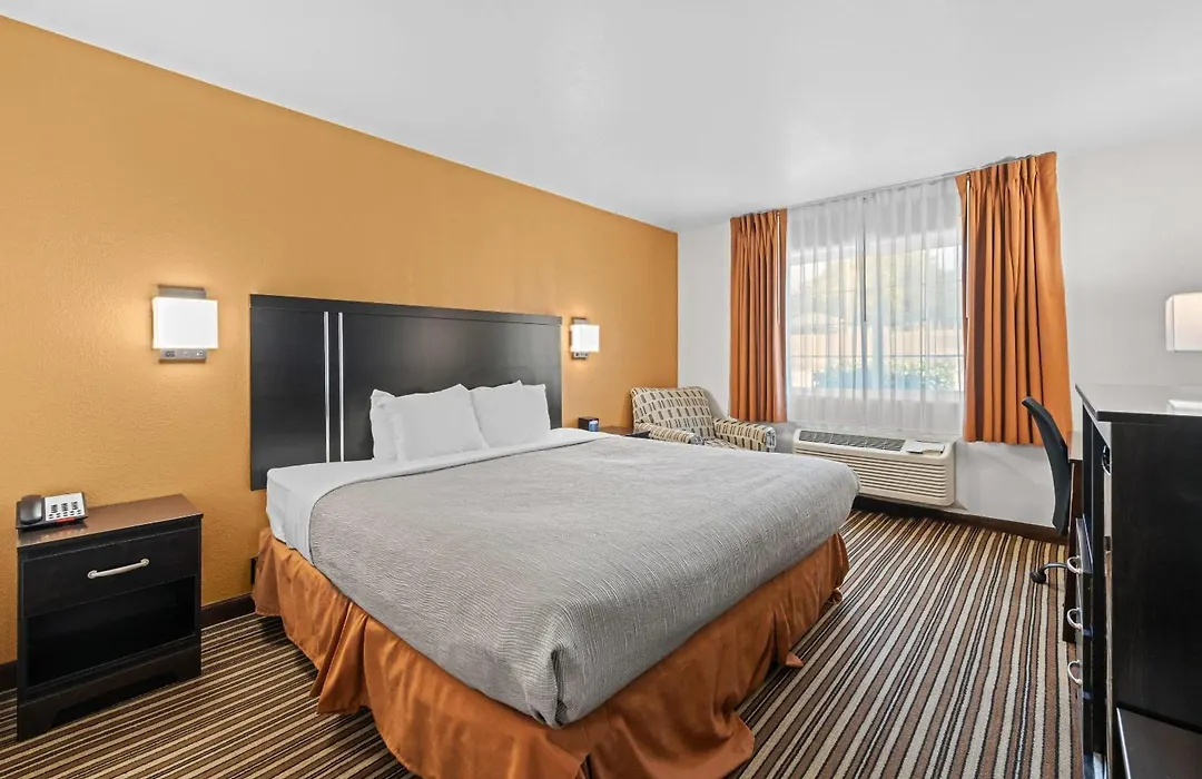 Quality Inn Dodge City-1