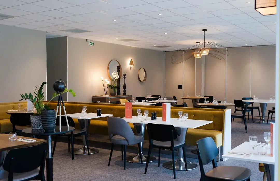 Novotel Bayeux-1