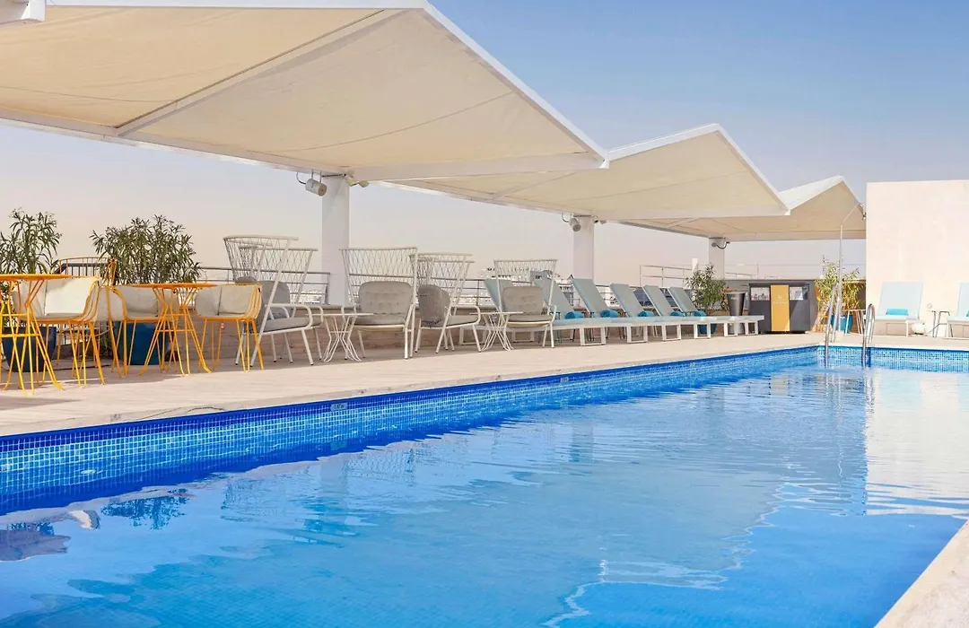 Novotel Sevilla-1