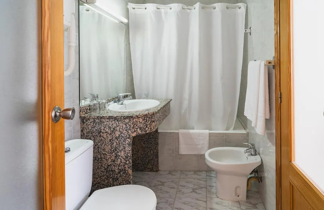 Hotel Amic Can Pastilla-1