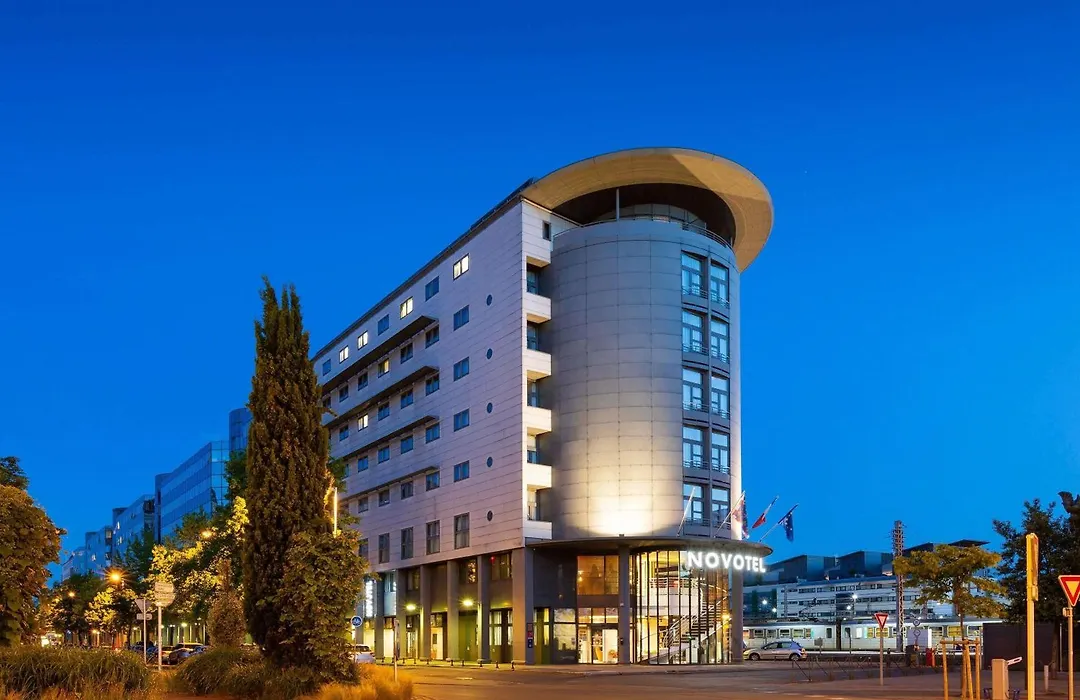 Novotel Tours Centre Gare-1