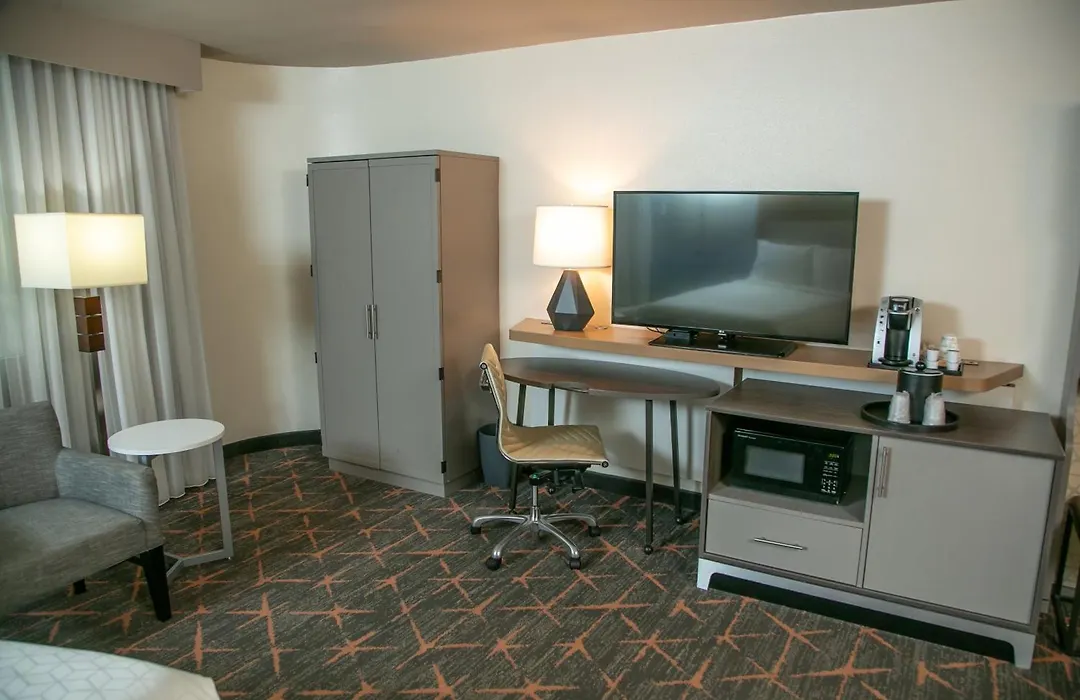 Holiday Inn New Orleans West Bank Tower By Ihg-1