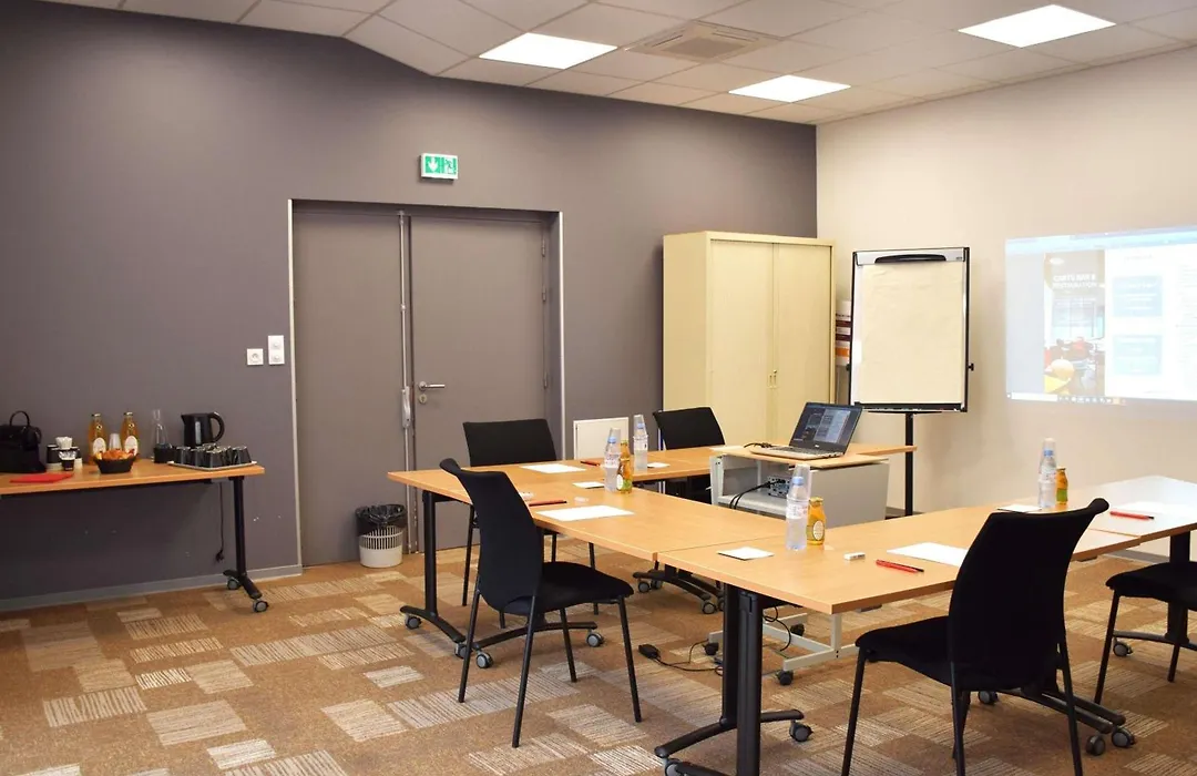 Ibis Rodez Centre-1