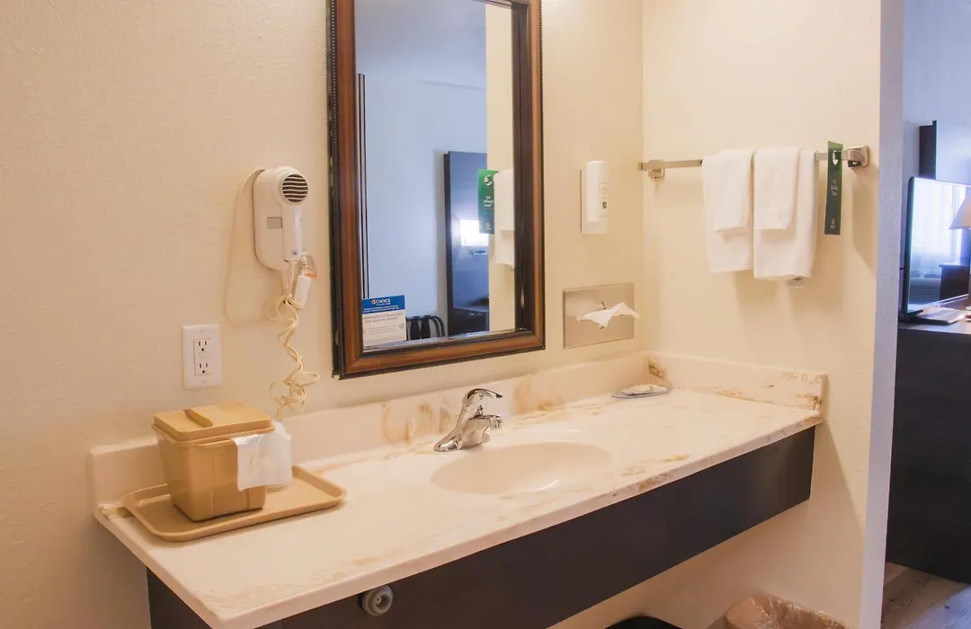 Quality Inn Spearfish I-90-1