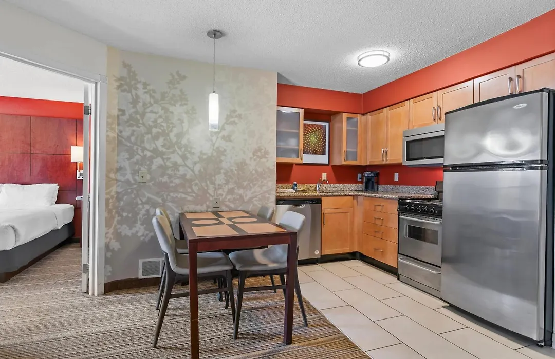 Mainstay Suites Appleton Airport - Fox River Mall Area-1