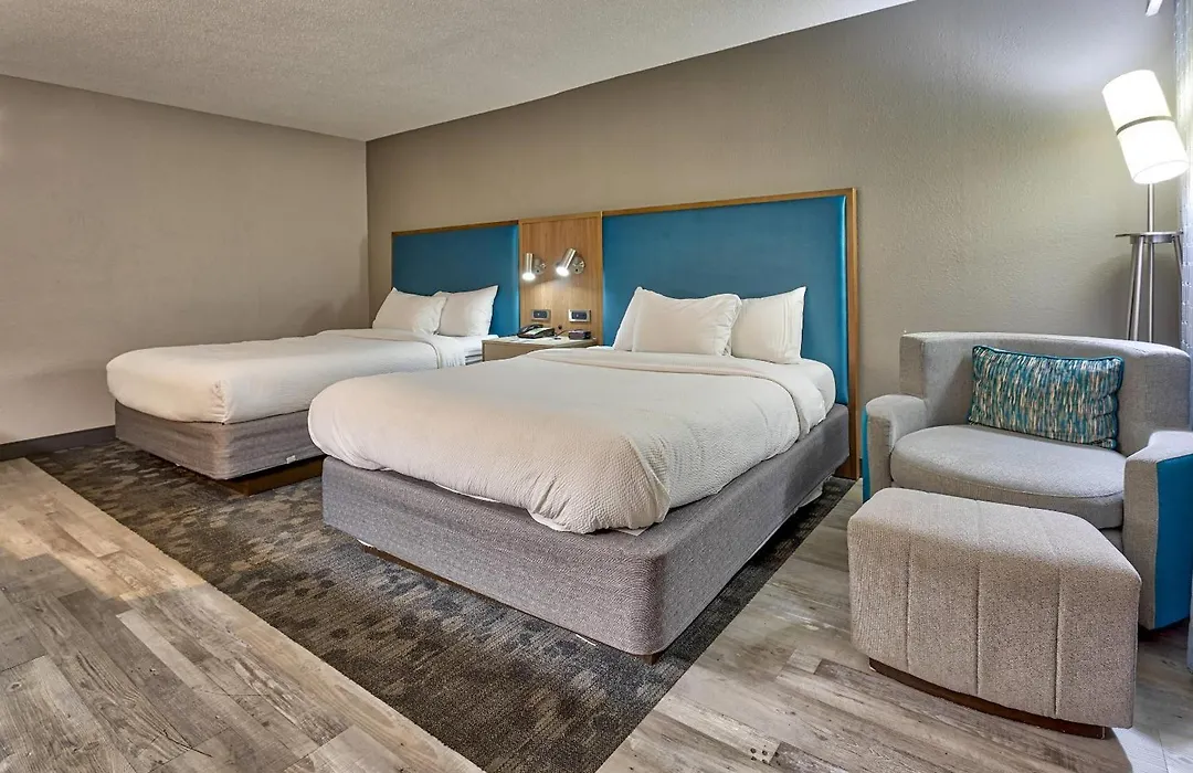 Country Inn & Suites By Radisson, Hampton Coliseum-1