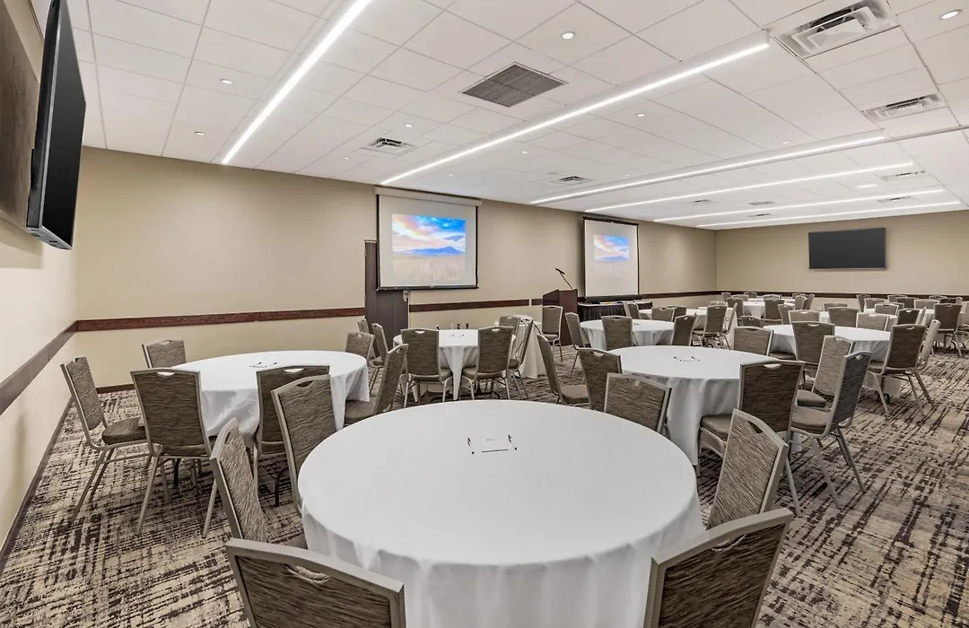 Best Western Plus Grantree Inn-1