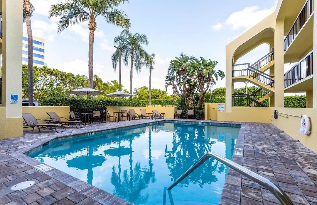 Quality Inn Palm Beach International Airport-1
