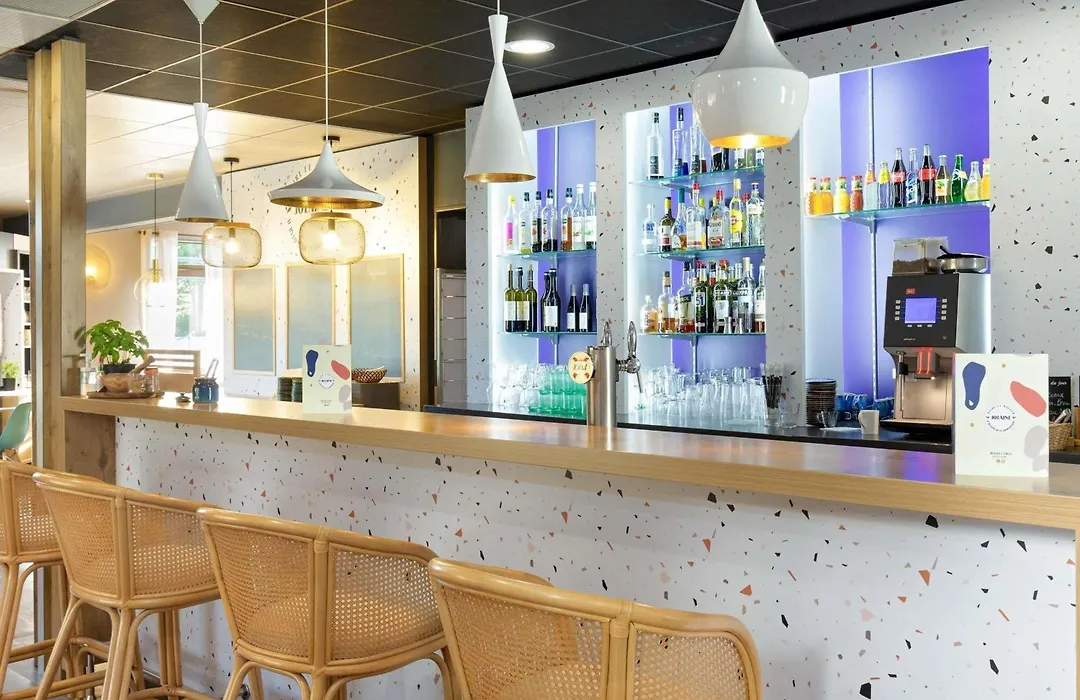 Ibis Salon De Provence-1