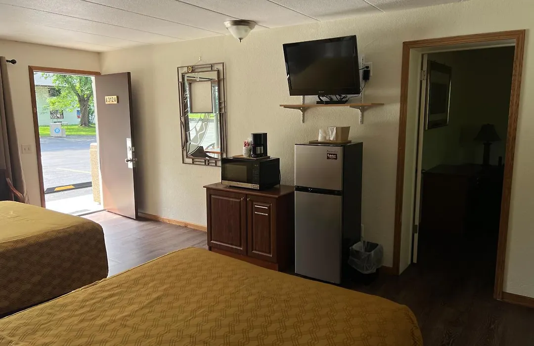 Amber'S Inn And Suites-1