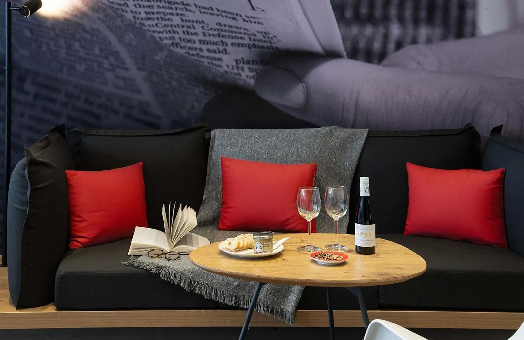 Ibis Paris Canal Saint Martin-1