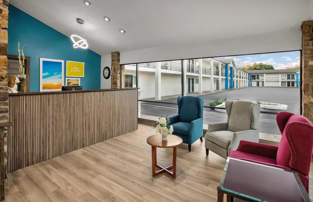 Days Inn By Wyndham Gatesville-1