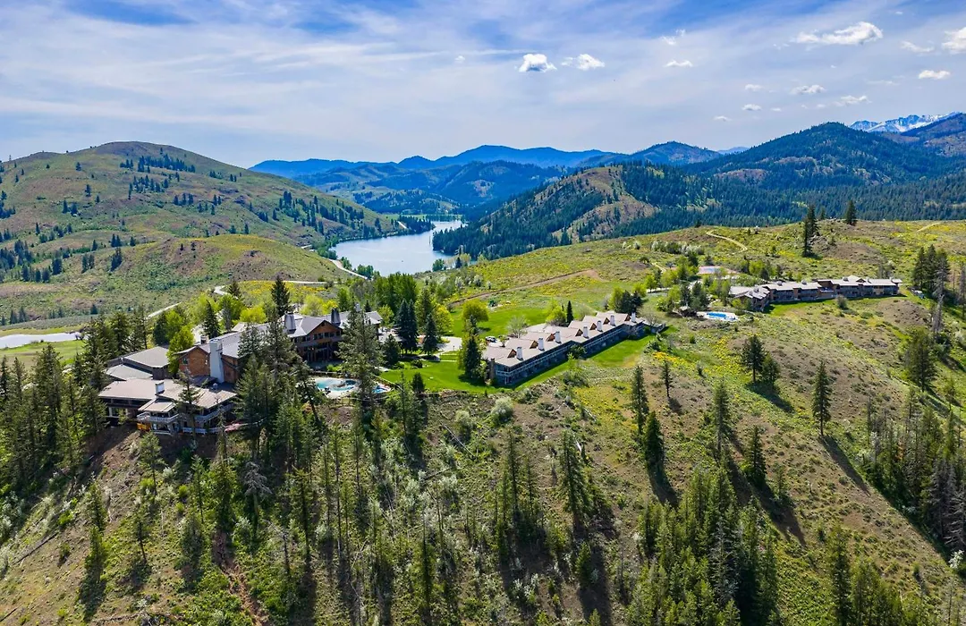 Sun Mountain Lodge-1