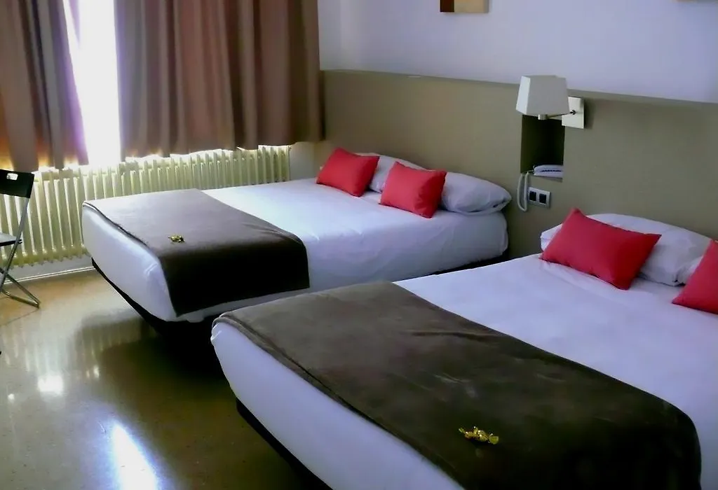 Hotel Pic Mari-1