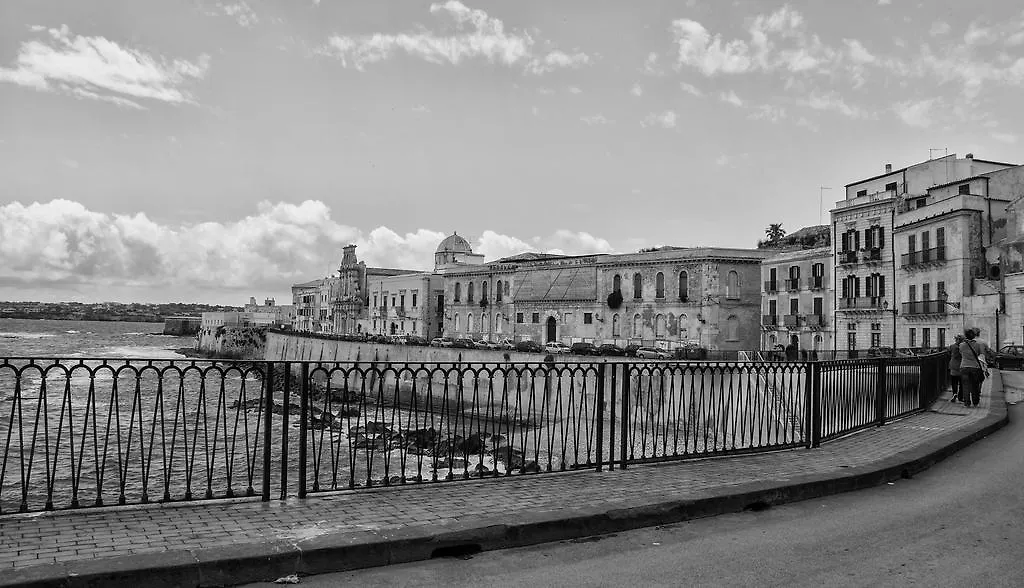 B&B Diana-1