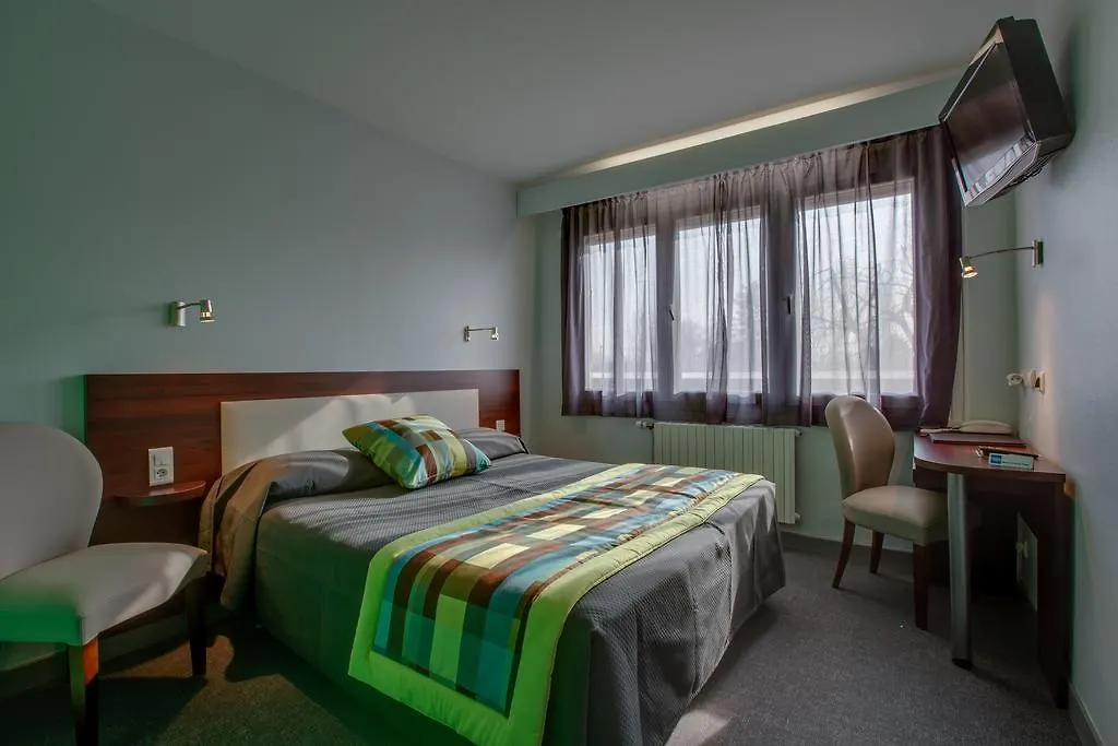 Le Pacifique Citotel Riom-1