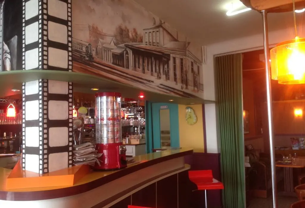 Hotel Moderne-1