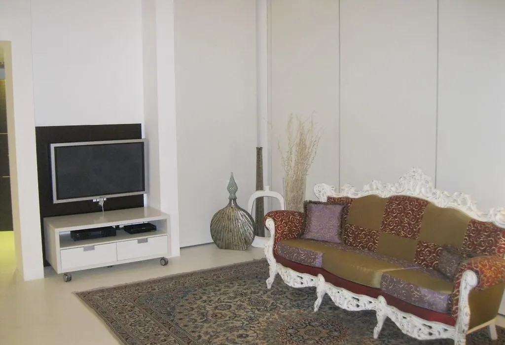 A14 Business Suite-1
