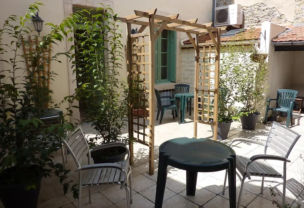 Carcassonne Guesthouse-1