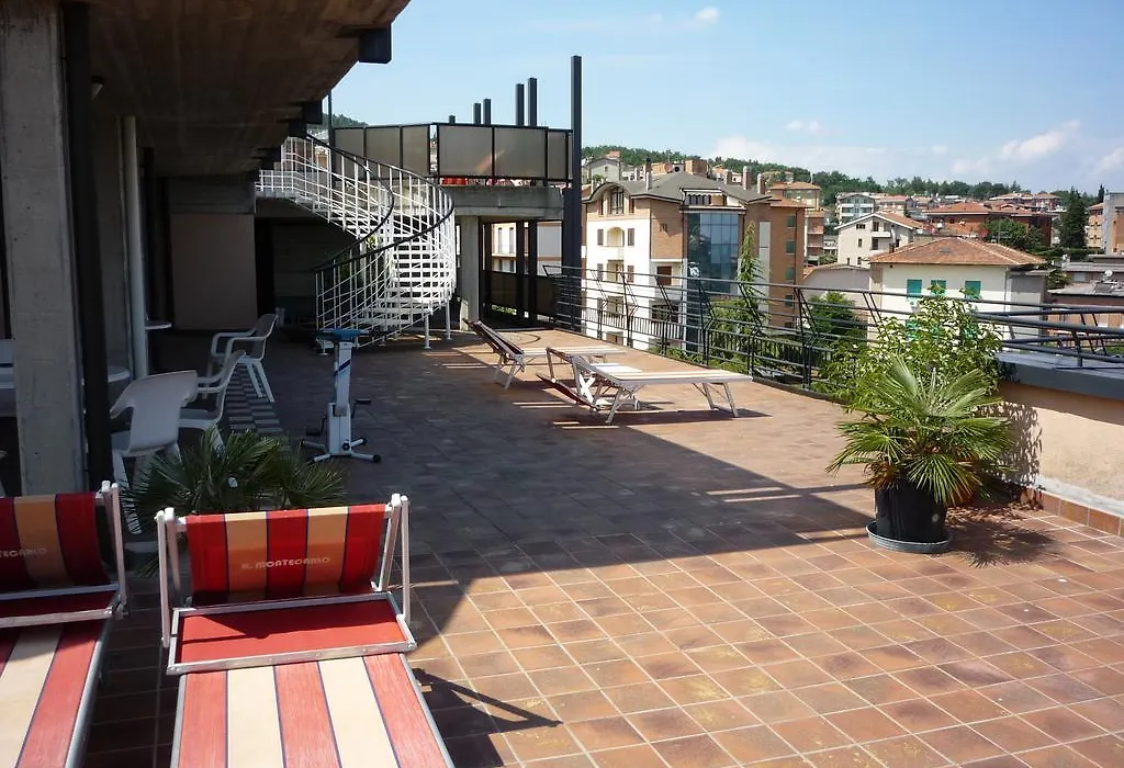 Hotel Montecarlo-1