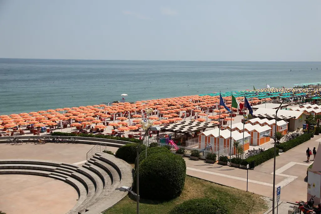 Hotel Cristallo-1