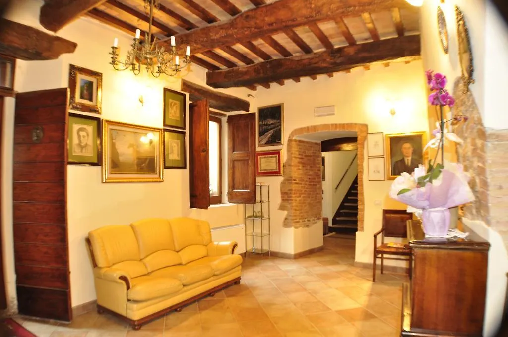 Hotel Fioriti-1