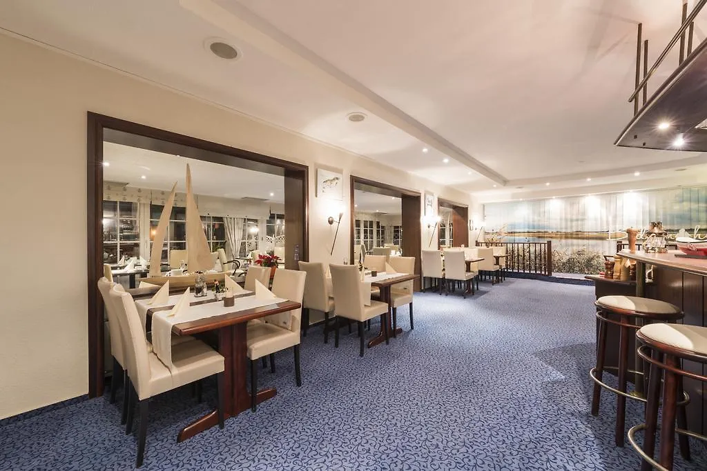 Hotel Boddenhus Garni-1