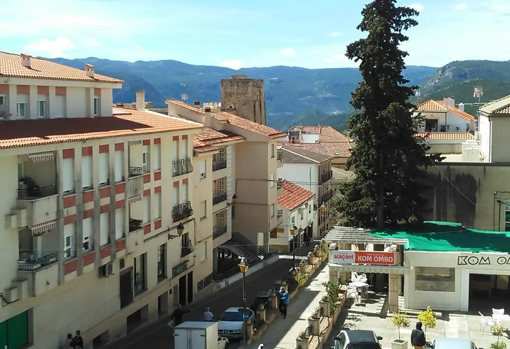 Hotel Yeste-1