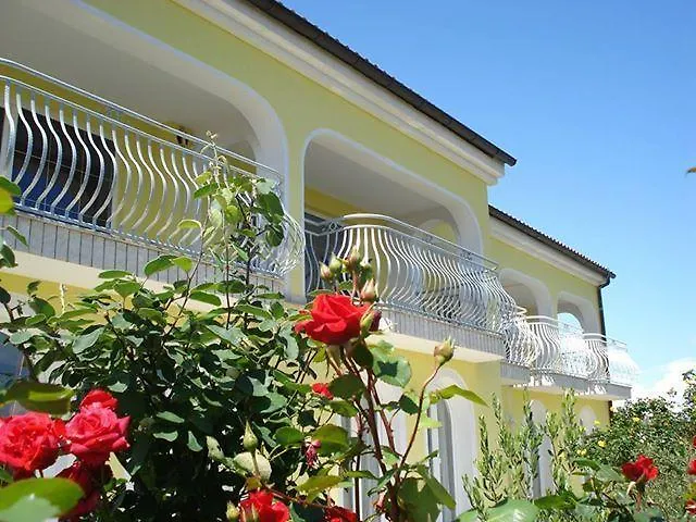 Marko Rooms-1