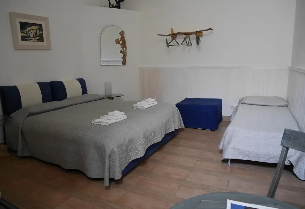 4 Camere A Trani-1