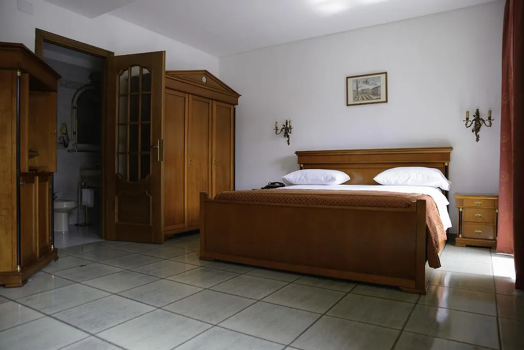Affittacamere Maison Napoleon-1