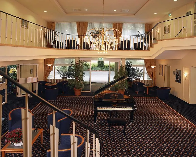Arcadia Hotel Schwaghof Bad Salzuflen-1