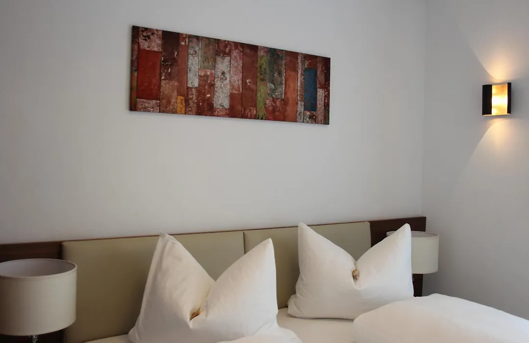 Hotel Schmales Haus-1