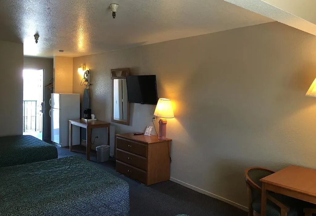 Applegate Inn-1