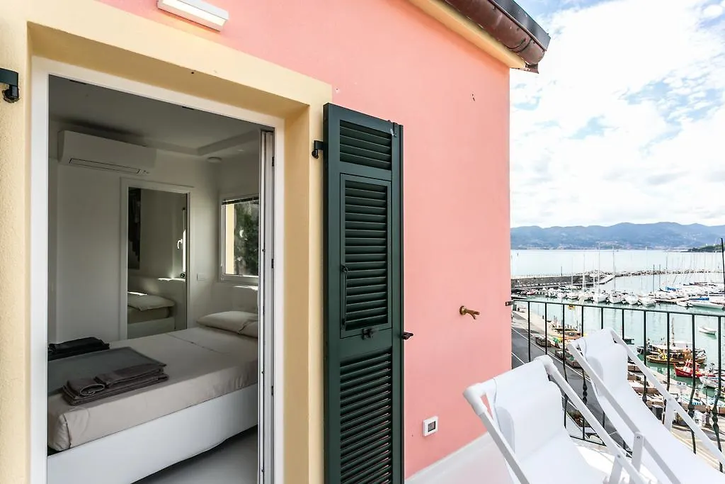 Al Molo Sea View Rooms-1