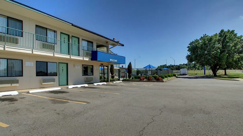 Rodeway Inn Fort Smith I-40-1
