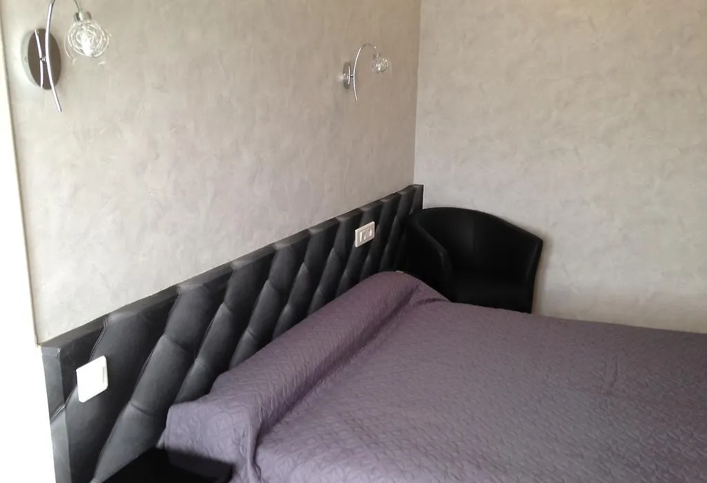 Hotel Le Crab-1