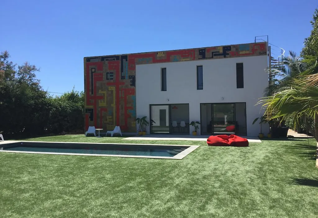 Le Cube Hotel Design A Hyeres Plage Avec Piscine Et Cuisine-1