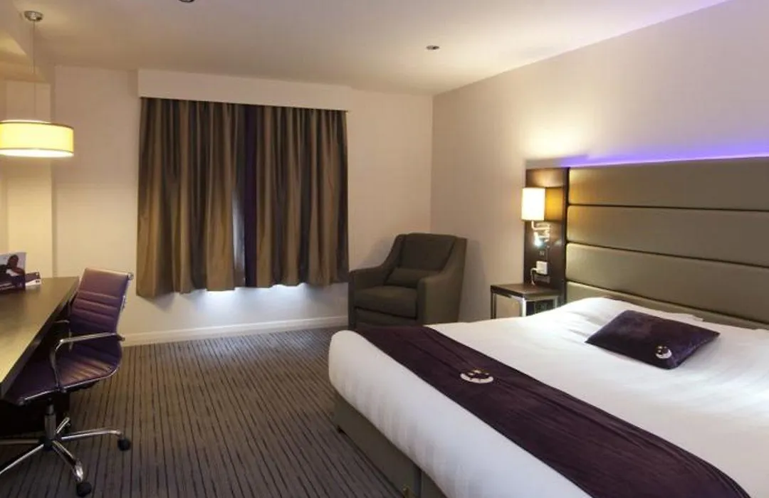 Premier Inn Leeds / Bradford Airport-1